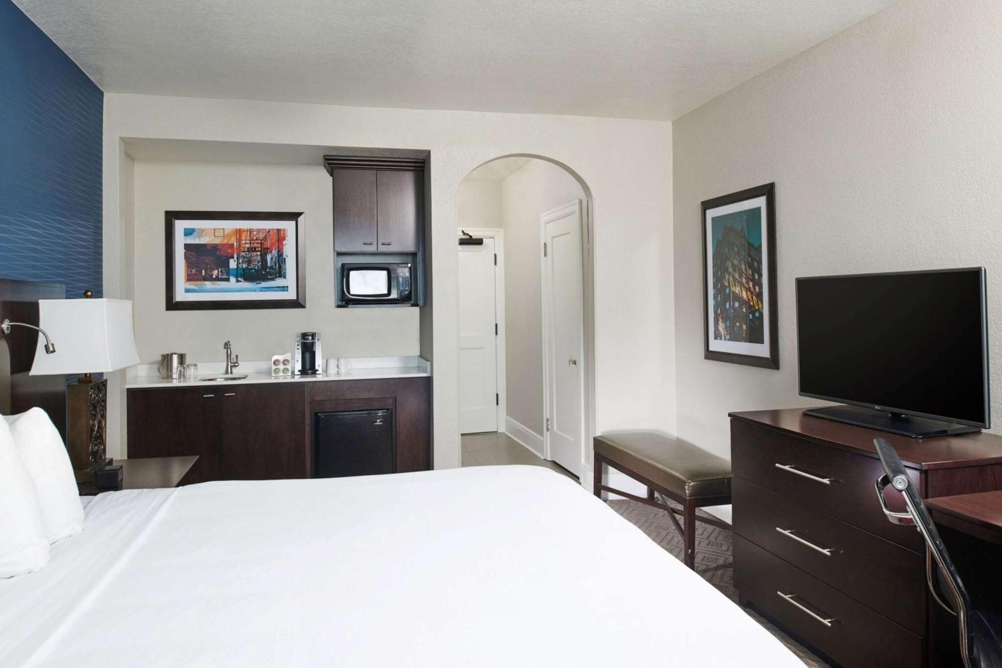 Superior King Room,1551426268:JPEG