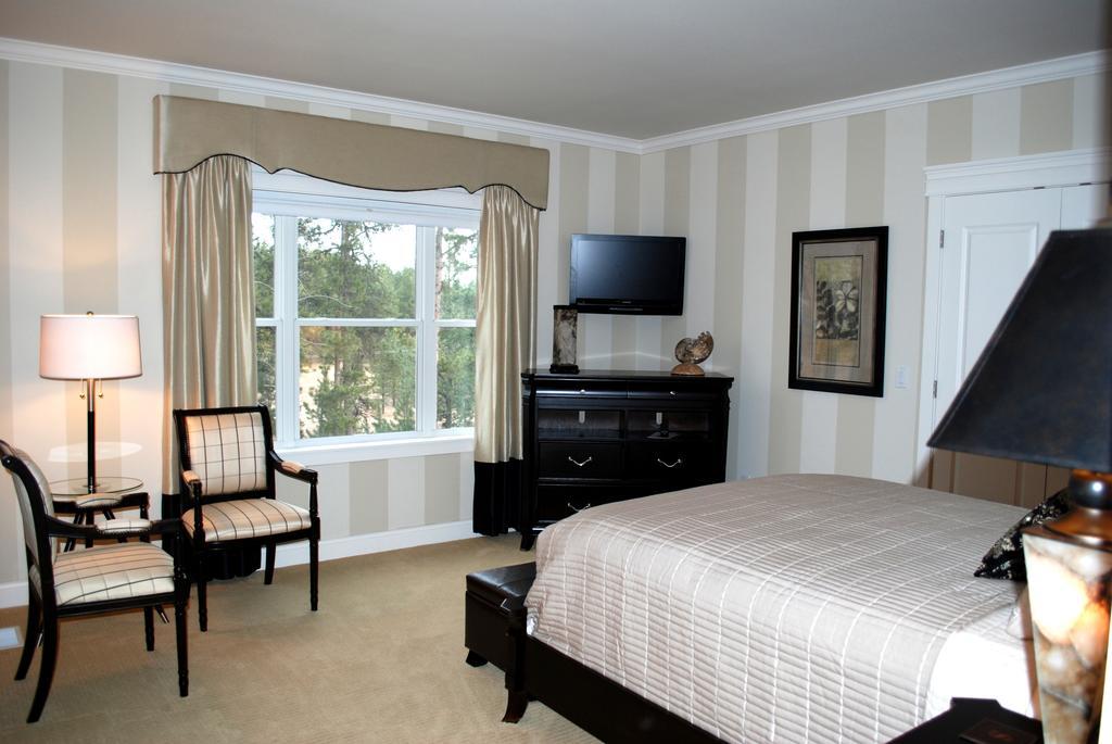 Queen Suite,1244762797:JPEG